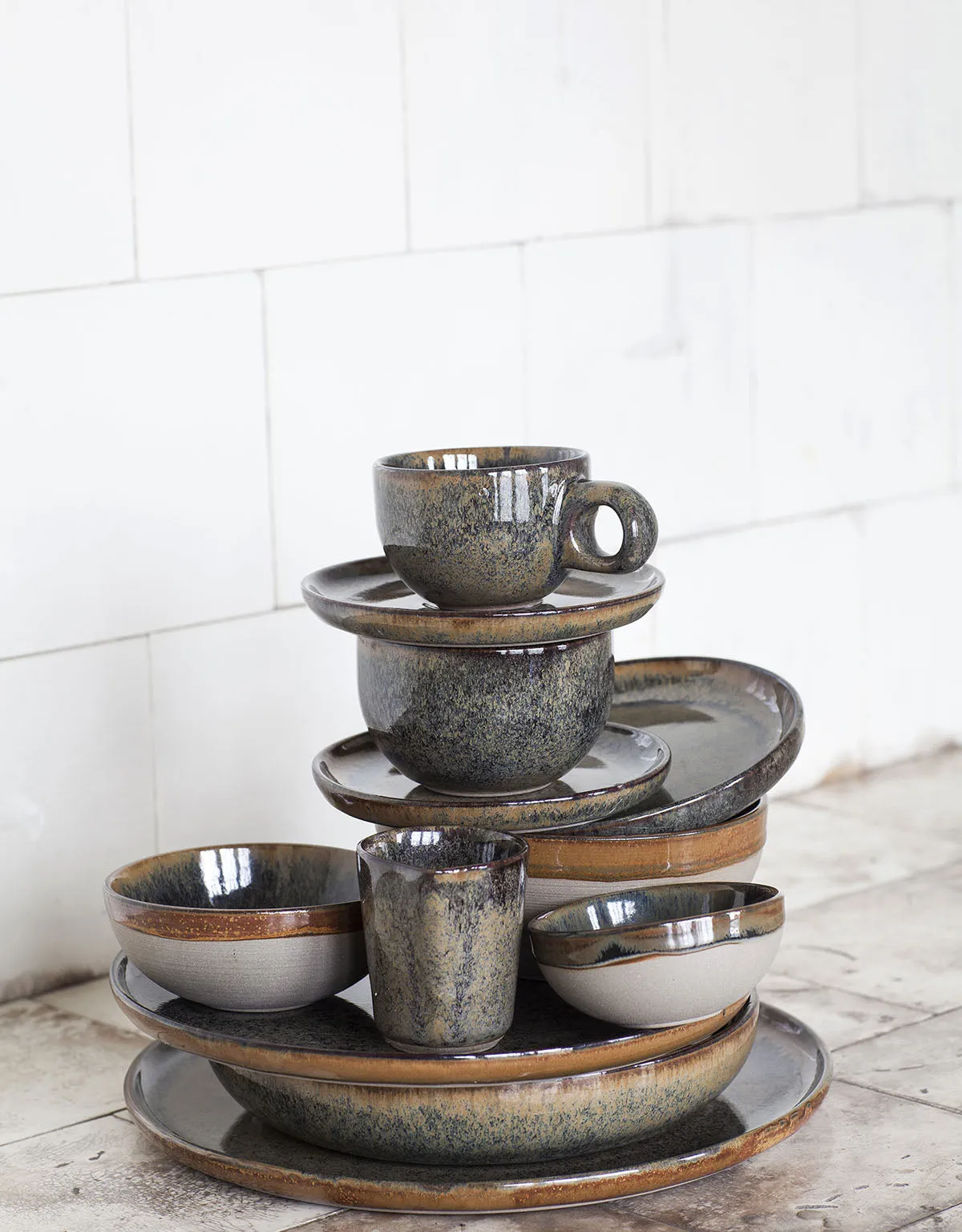Stoneware Serving Plates Available in 3 Styles